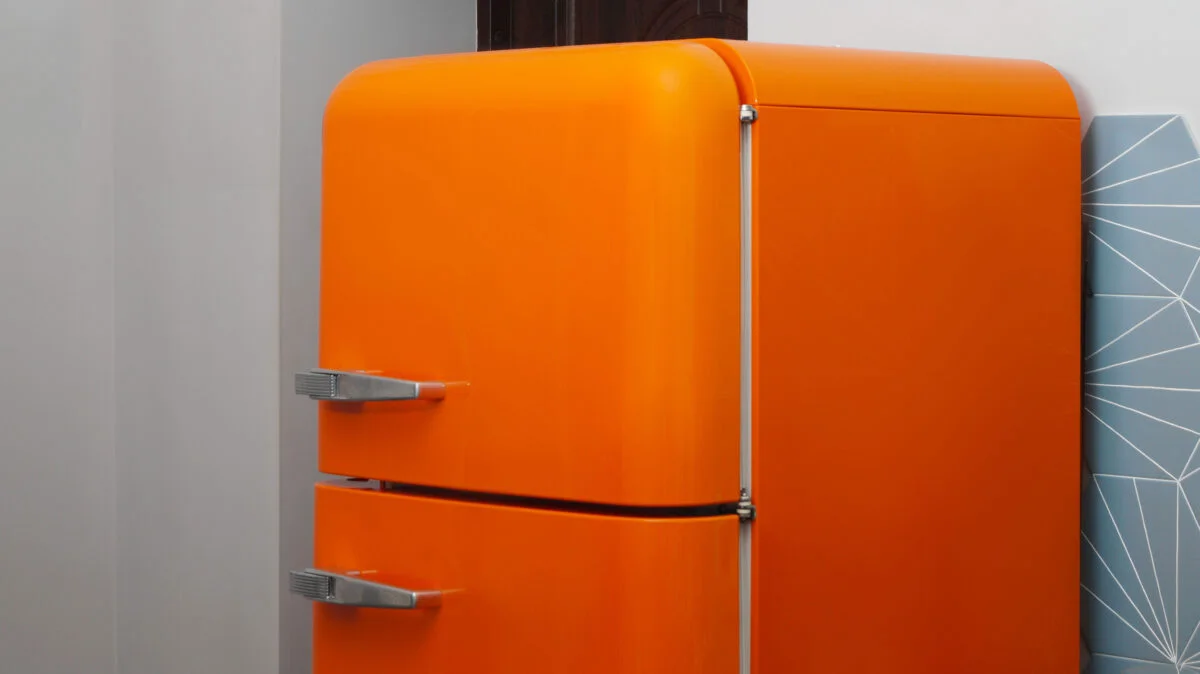 Unde să îți pui frigiderul pentru a reduce costurile cu energia electrică