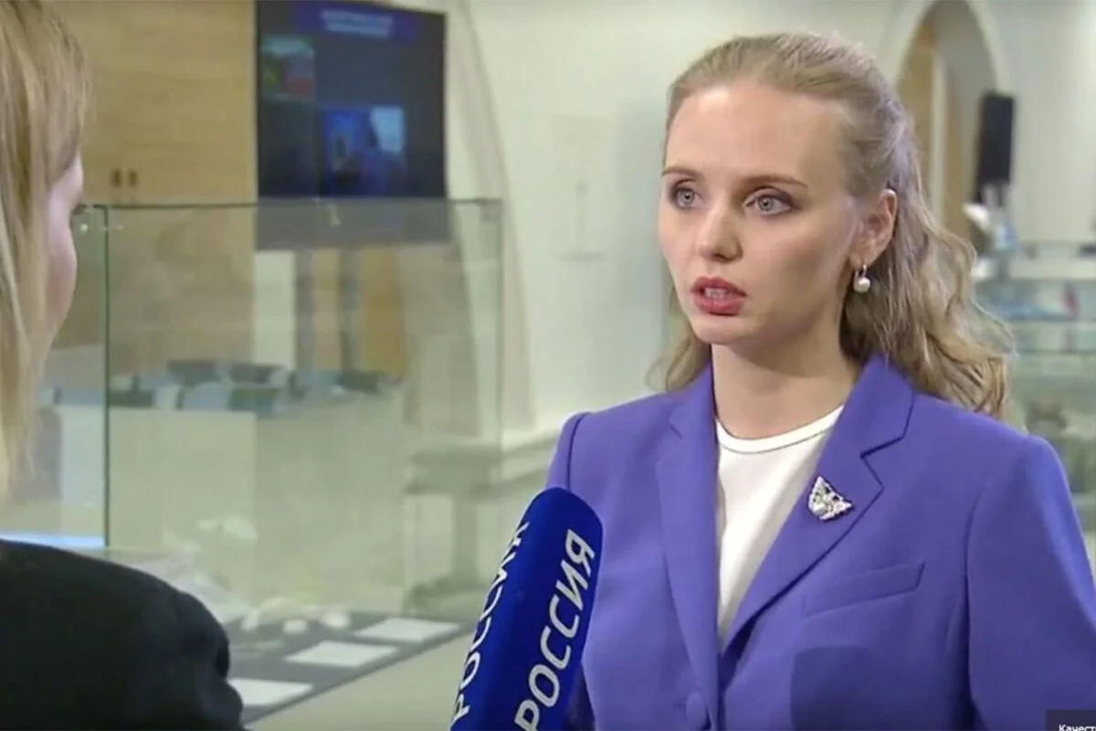 Maria Vorontsova, misterioasa fiică a lui Vladimir Putin, iese la rampă. Cum descrie viața în Rusia
