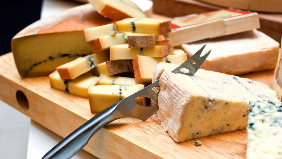 Cea mai urât mirositoare brânză din lume. Puțini pot să o mănânce