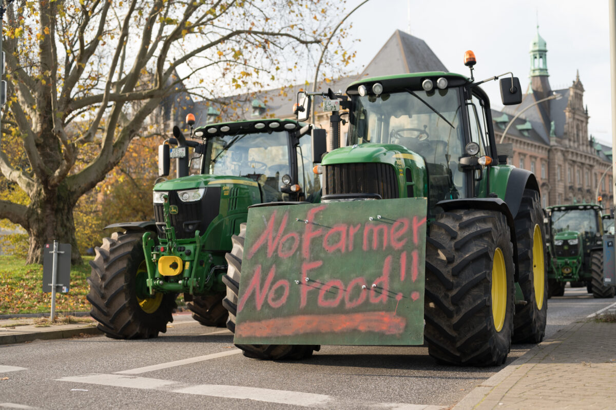 Protestele fermierilor din Germania paralizează circulația în Berlin și Hamburg