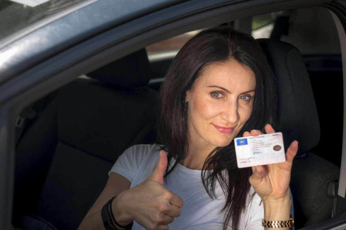 Reînnoirea permisului auto în UE: termene, condiții și amenzi