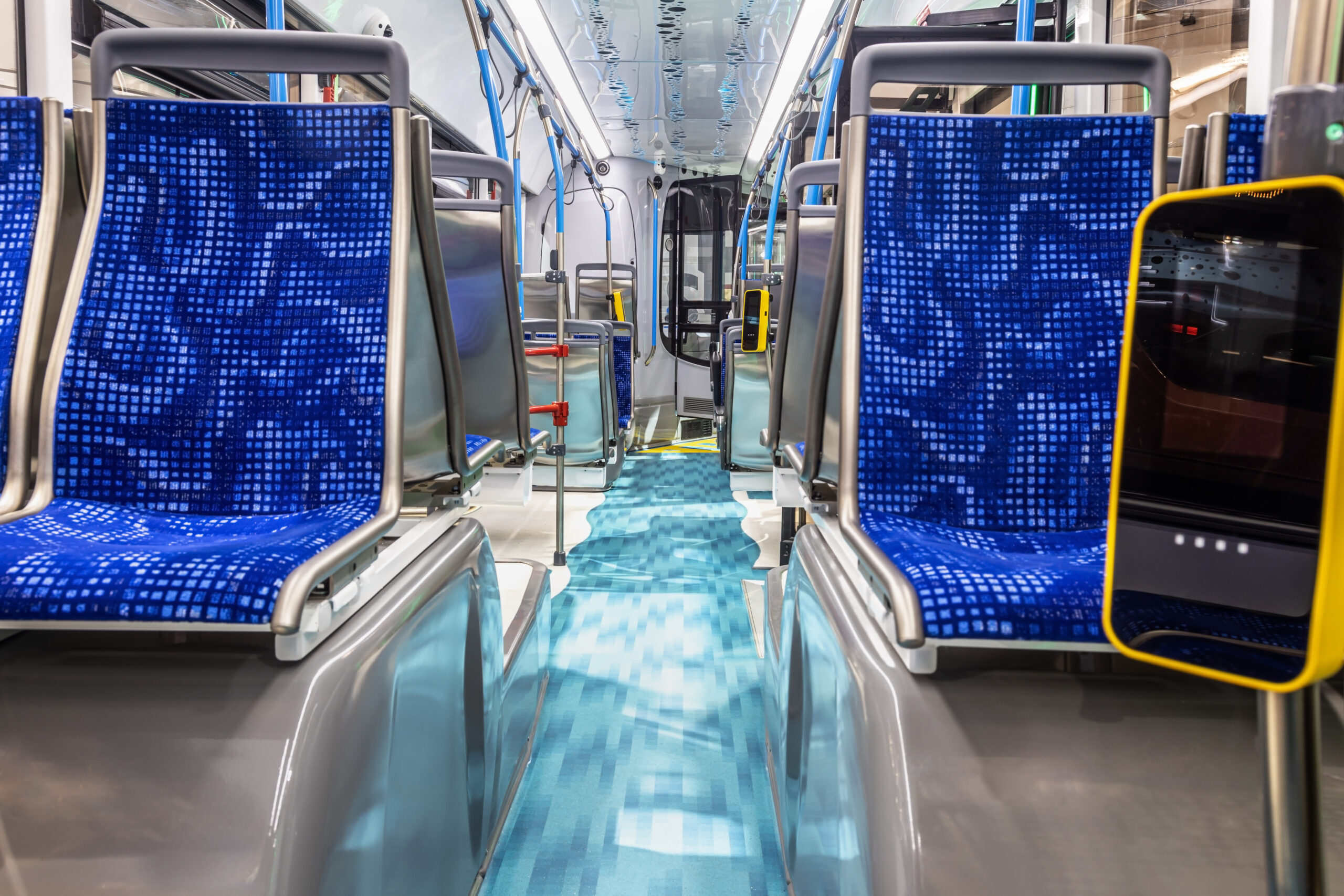 Interiorul unui autobuz alimentat cu hidrogen