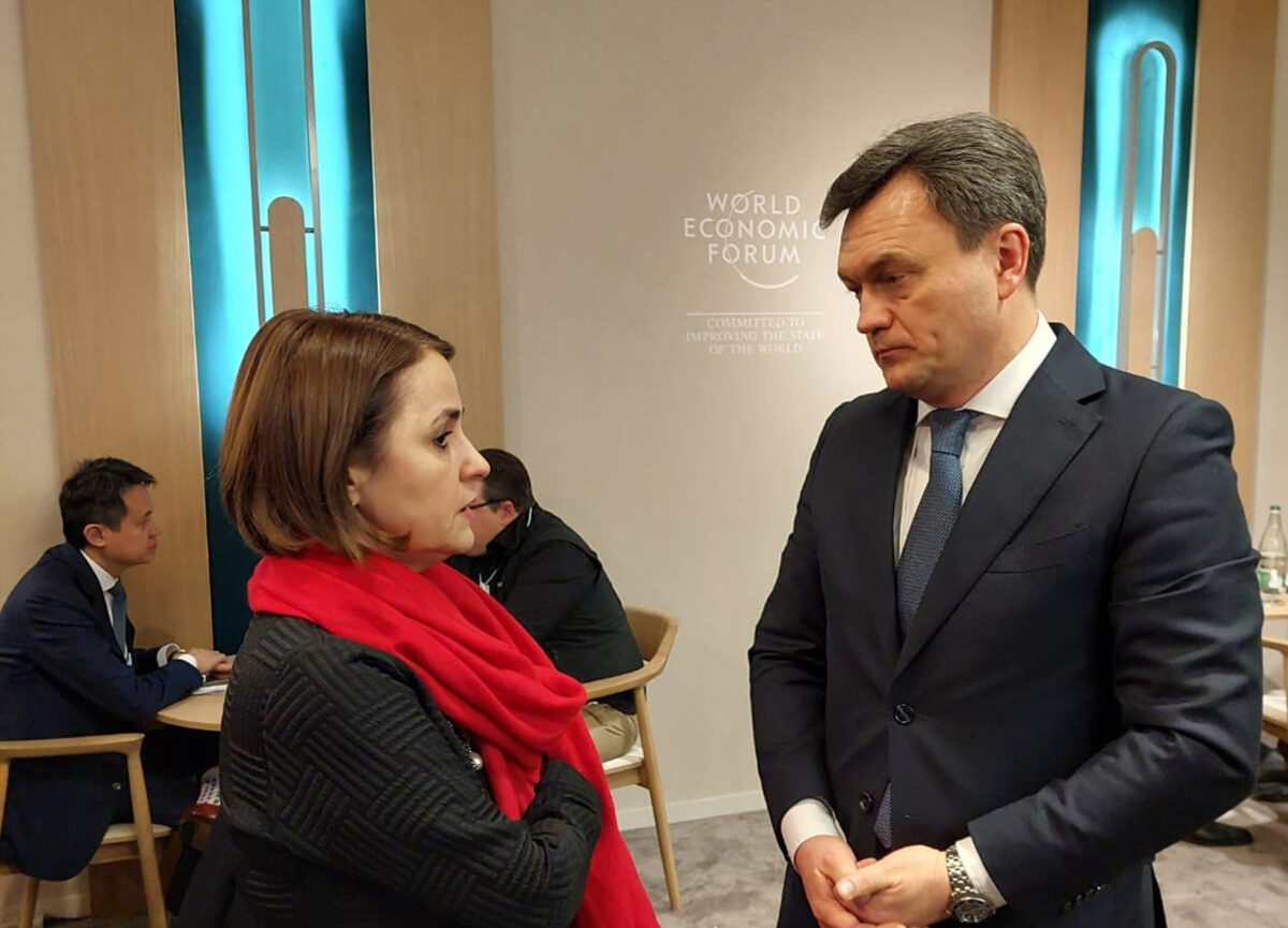 Forumul de la Davos. România și Republica Moldova, discuții despre proiecte comune