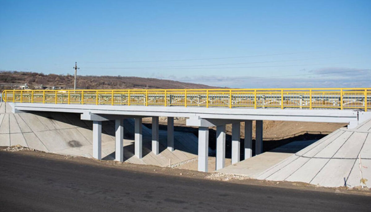 A fost redeschisă circulația pe Podul Gârleni, care face legătura între Republica Moldova și România