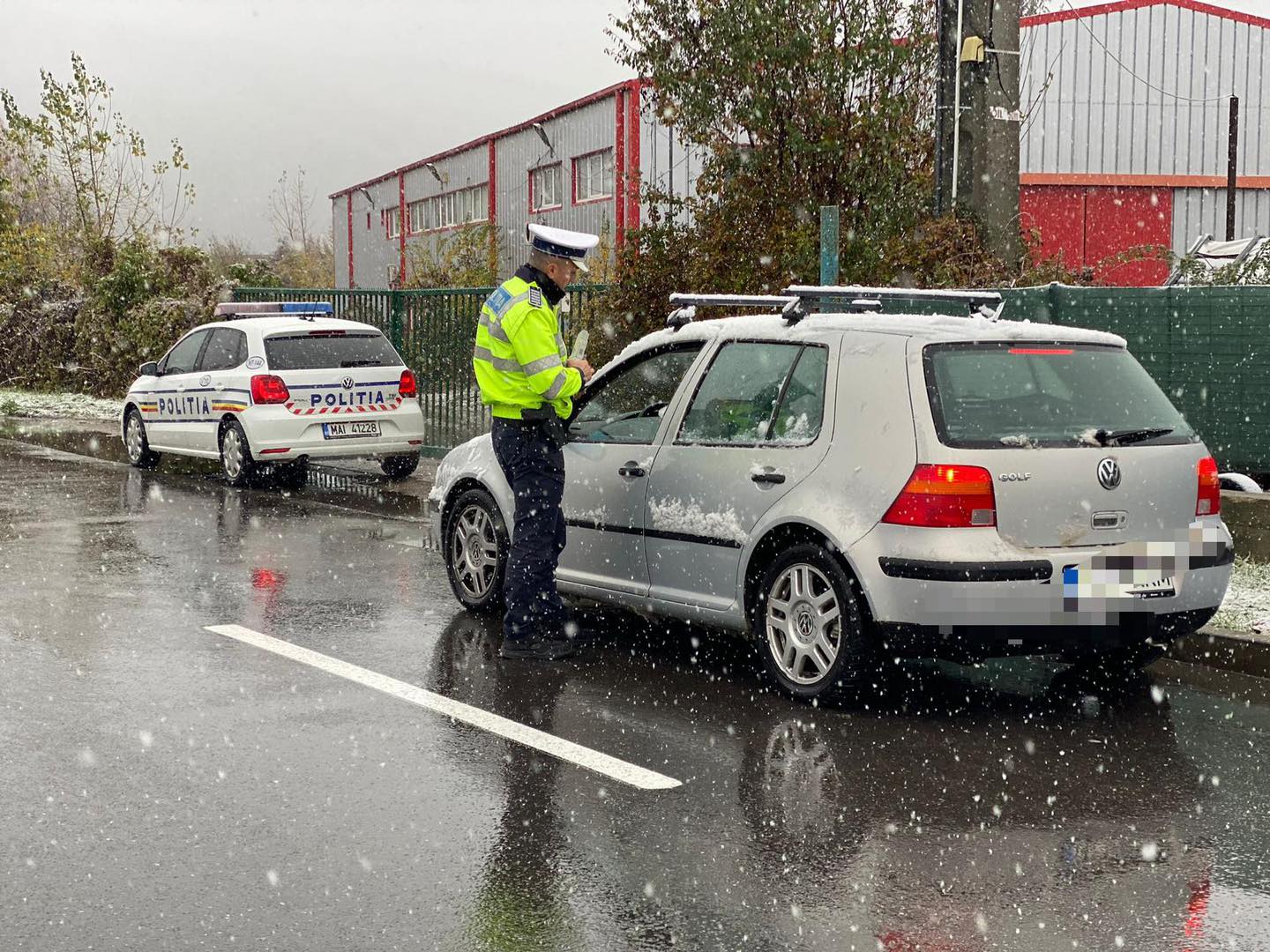 Un șofer din Slatina a scăpat de amenzi datorită neglijenței agentului de circulație