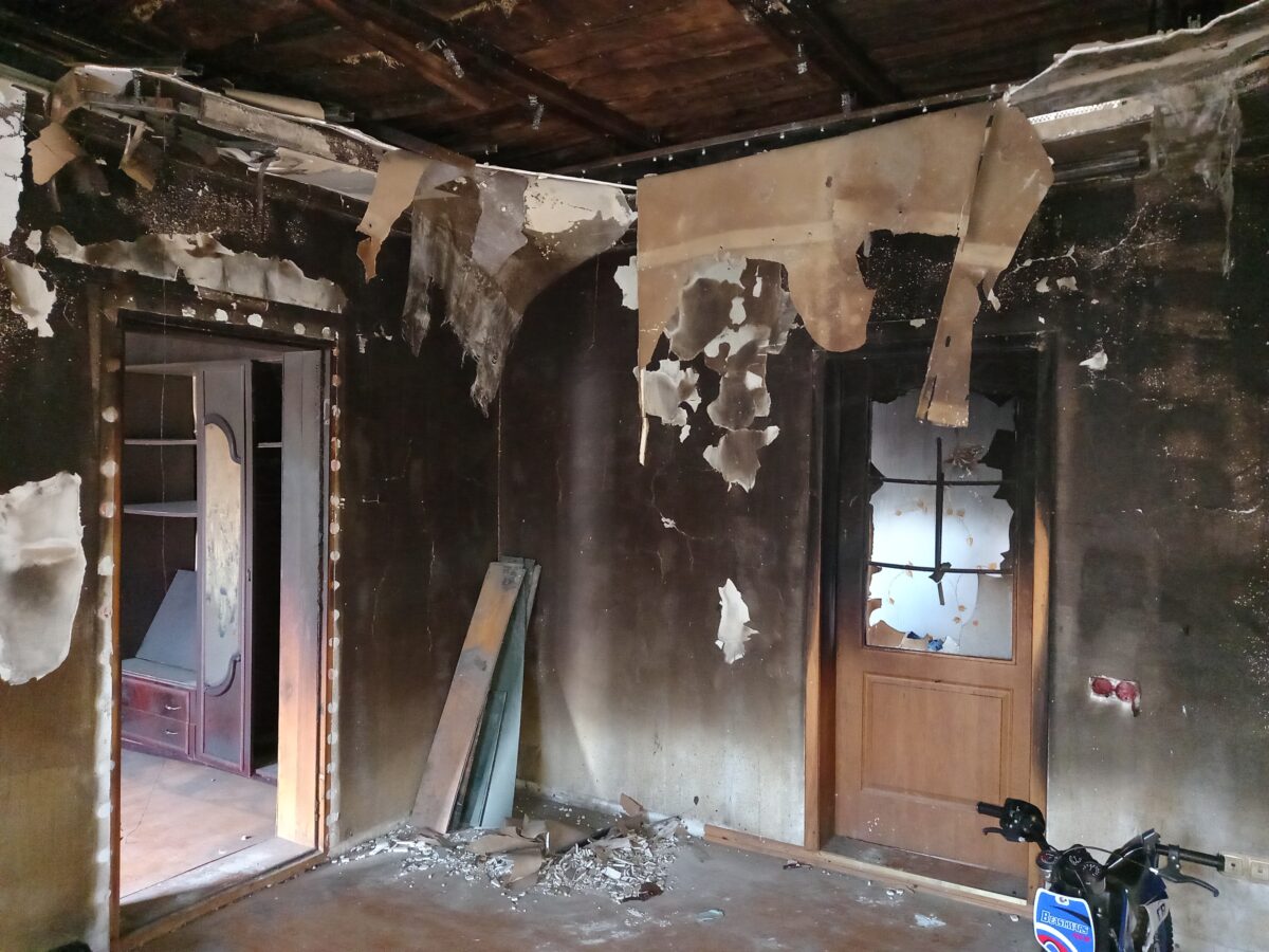 Casa Mavroian după incendiu