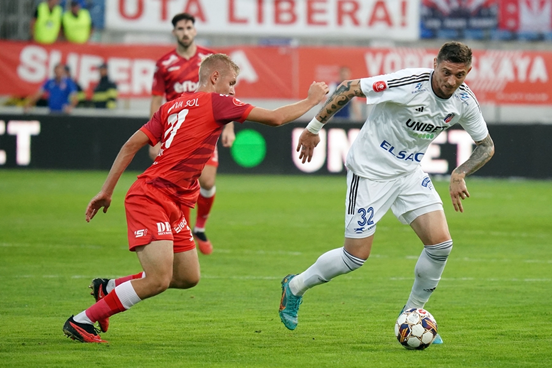 FC Botoșani și UTA Arad.
