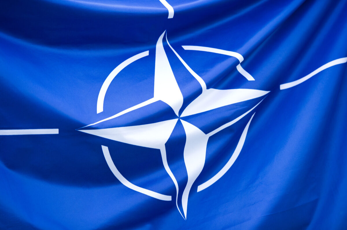 Şapte state evaluează aderarea la NATO de acum 20 de ani