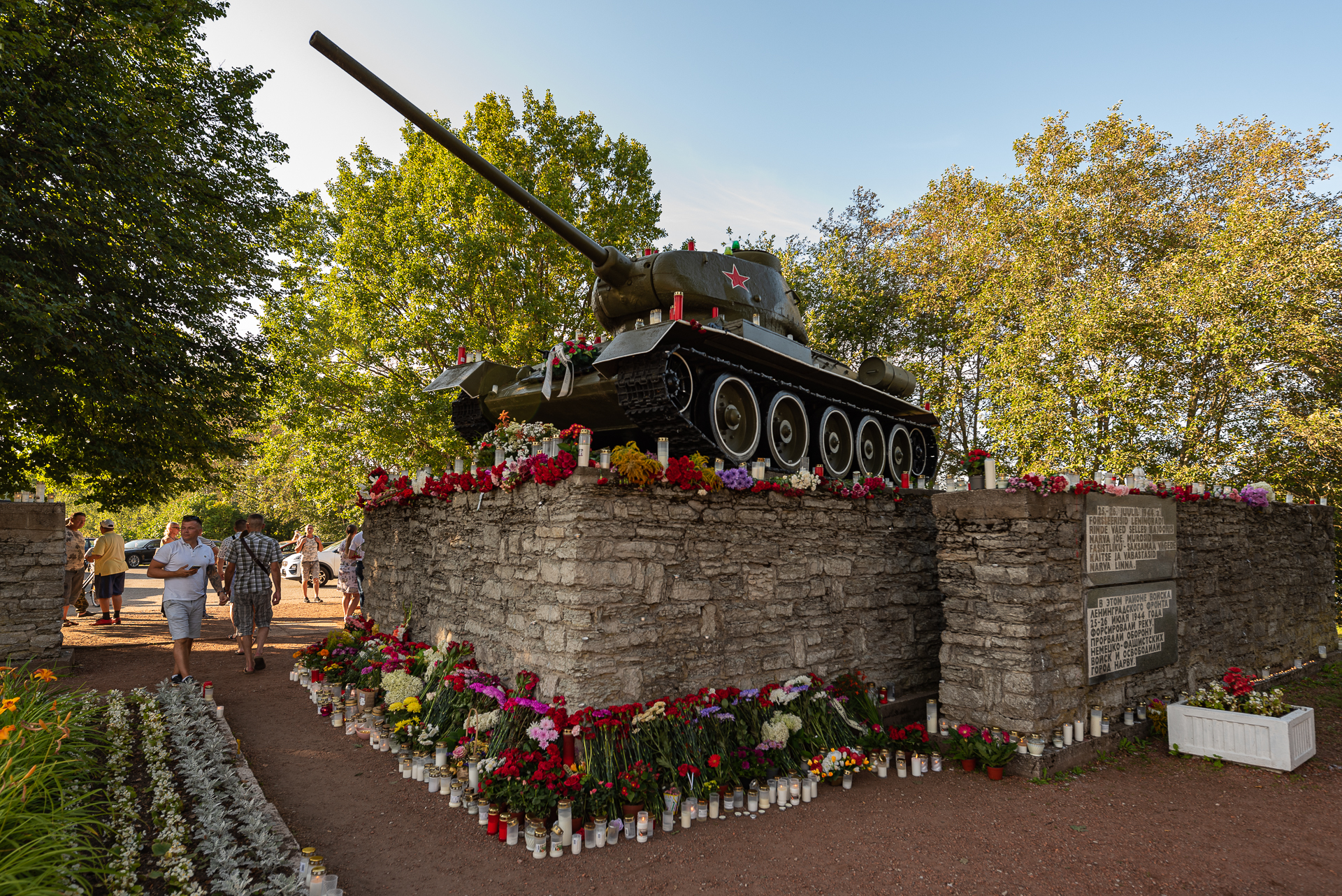 Monumentul sovietic de la Narva, un tanc sovietic T-34, a fost demolat pe 16 august 2022