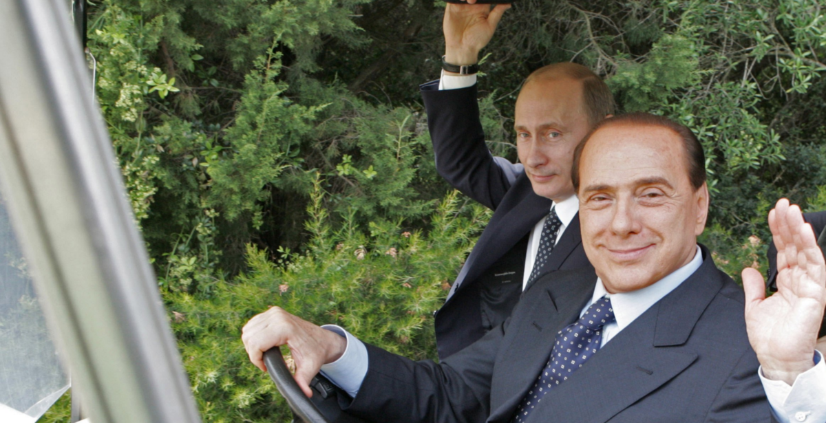 La vânătoare cu Putin. Berlusconi nu a vrut să împuște căprioare. Apoi a vomat după un copac