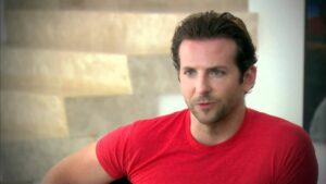 Obiceiul la care nu poate renunța Bradley Cooper. Face asta zilnic