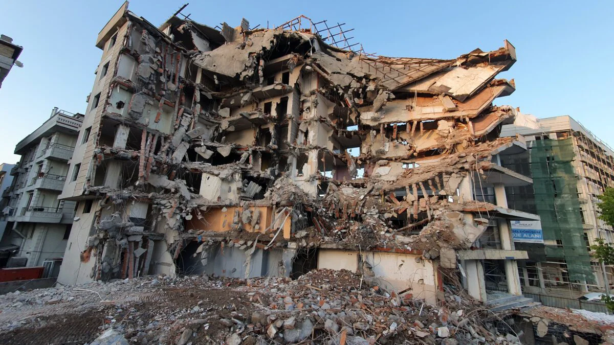 Un an de la cutremurele devastatoare din Turcia. Erdogan și-a încălcat promisiunea
