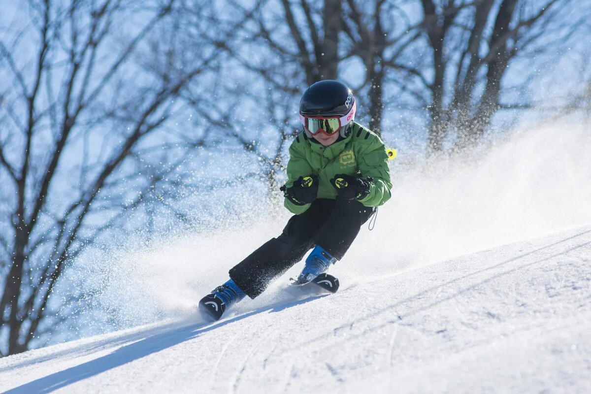 Elevii și copiii de grădiniță încep vacanța de schi. Harta vacanțelor din februarie