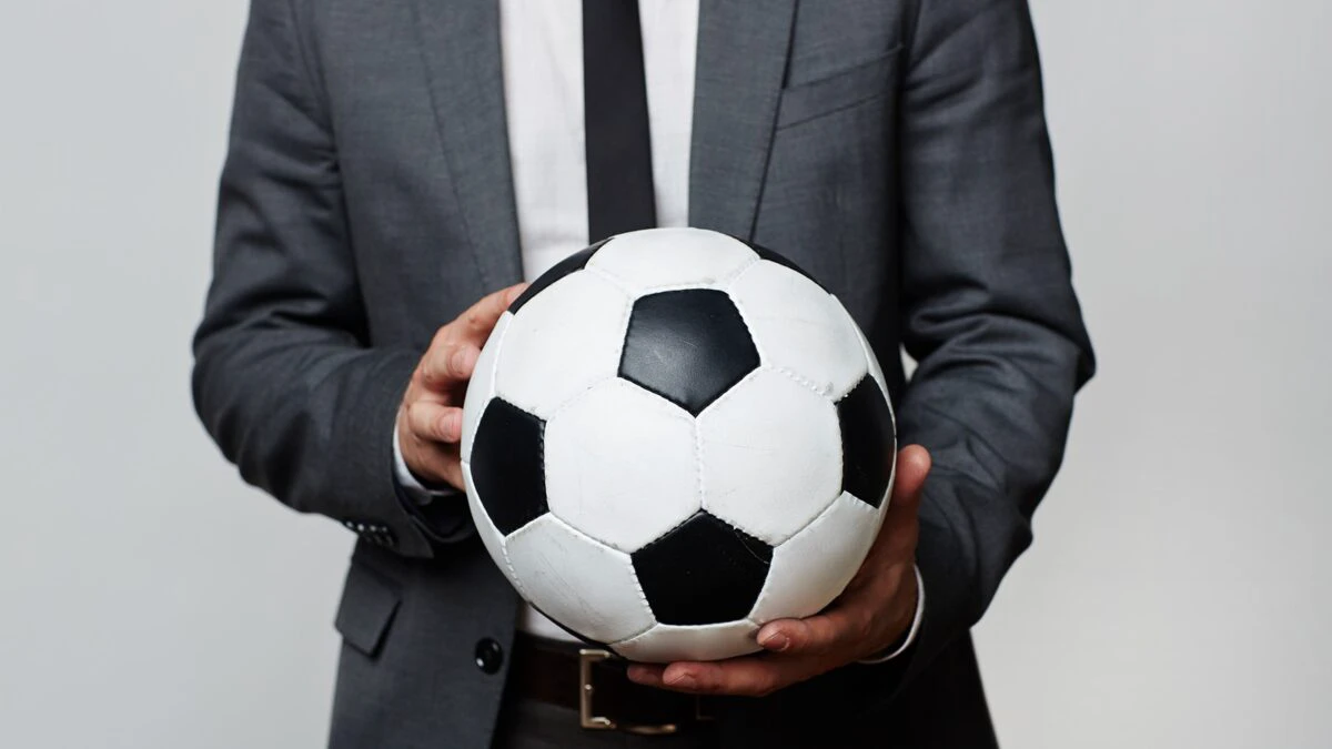 Topul celor mai sexy fotbaliști din țară. Și bărbații îi admiră