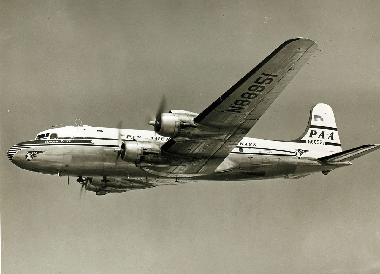 Avionul Pan Am DC-4