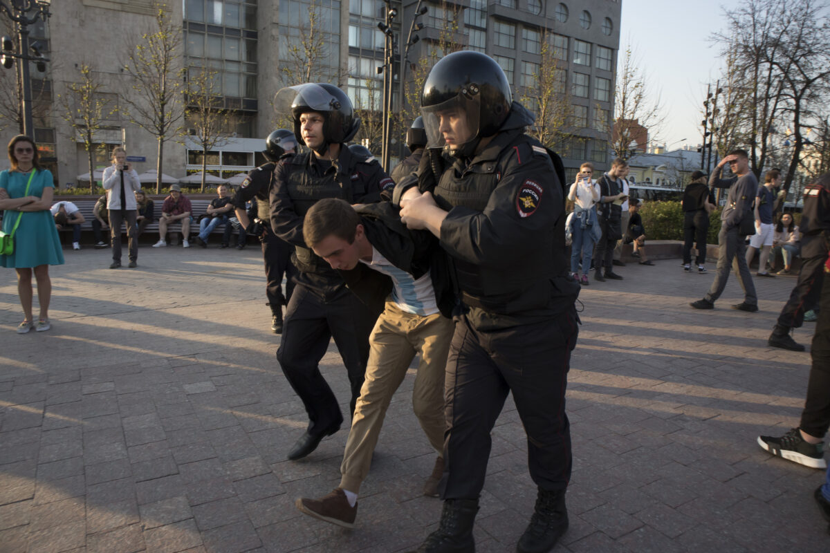 Jurnaliști reținuți la Moscova, în timpul protestului soțiilor de soldați