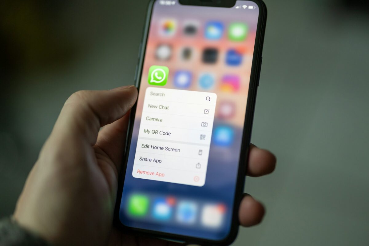 WhatsApp, schimbări majore din 6 martie. Cum îi va afecta pe utilizatori