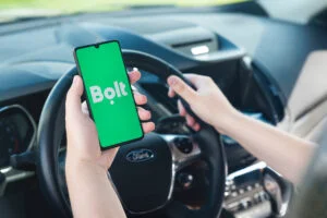 Fără sute de taximetriști în trafic, în Oradea. Consideră excesiv tariful Bolt
