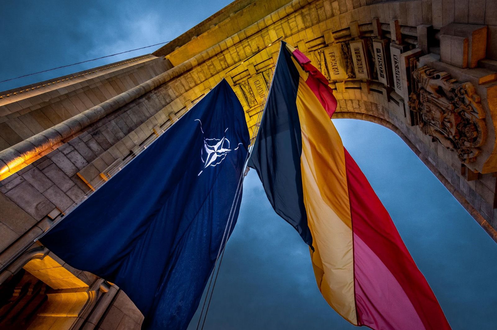 România împlinește 20 de ani de la aderarea la NATO. Mesajele transmise de oficialii țării