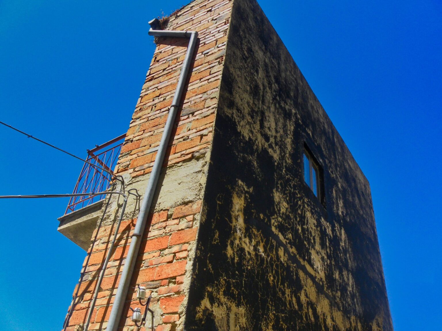 Casa du Currivu, cea mai îngustă casă din lume