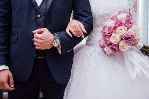 Se impozitează sau nu darul de nuntă/botez? ANAF, decizie cu privire la obligațiile românilor