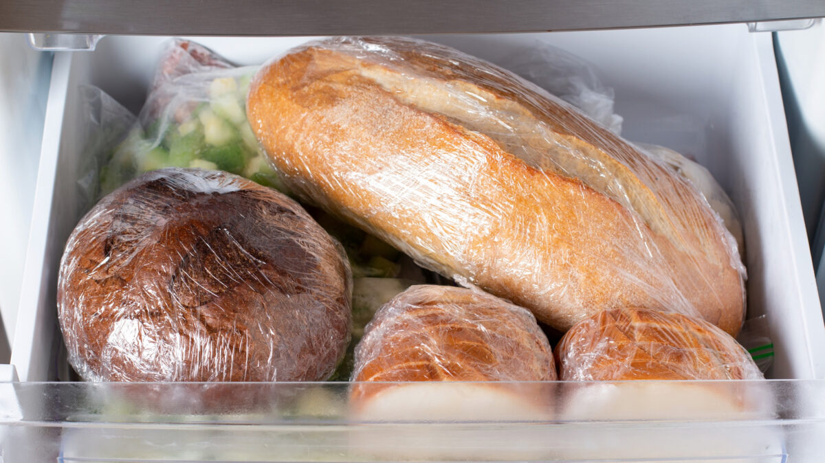Secretul unui medic pentru ca pâinea albă cumpărată de la magazin să fie mai sănătoasă
