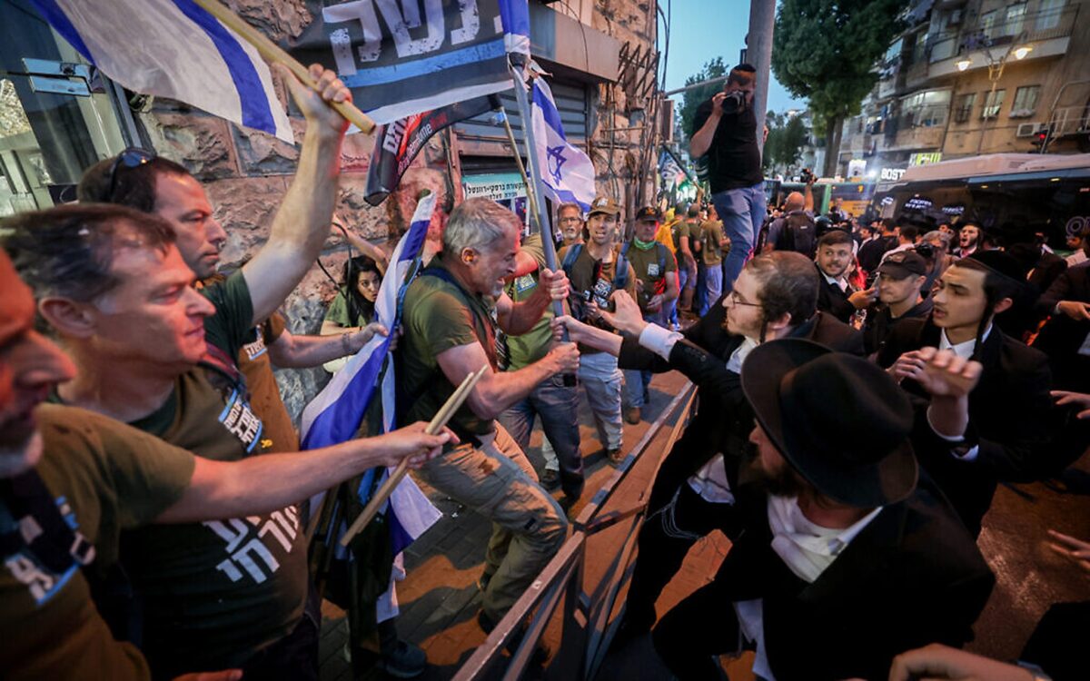 Război în Israel, ziua 198: Proteste în fața casei lui Benjamin Netanyahu din Cezareea