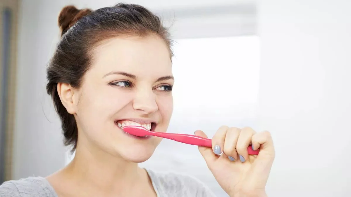 De ce nu este bine să te speli pe dinți imediat după ce ai mâncat ciocolată