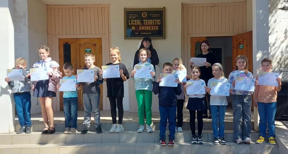 Familiile alolingvilor își dau copiii la școlile românești din stânga Nistrului. „O parte din oameni au înțeles că viitorul lor nu e în Rusia”