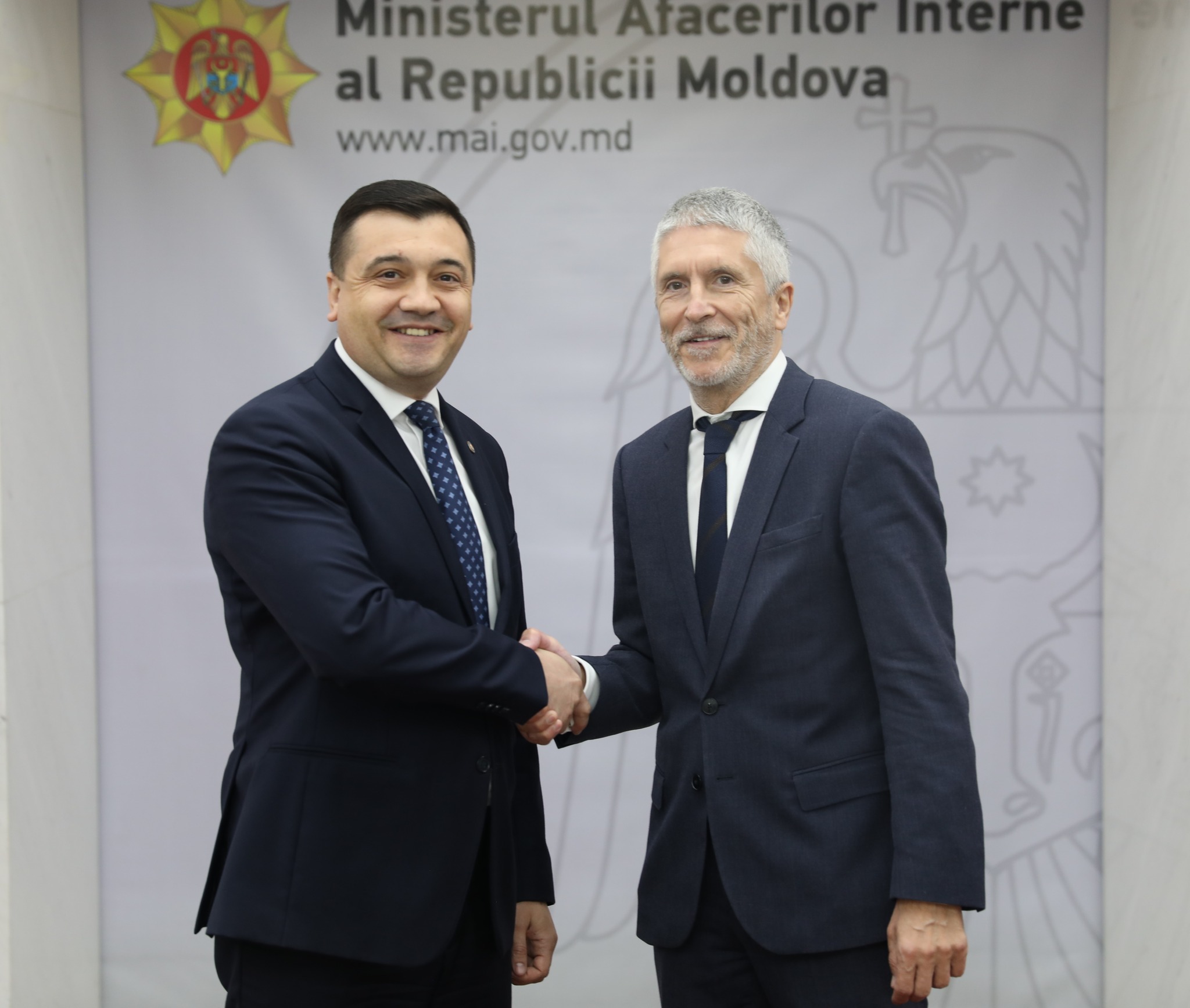 Permisele de conducere eliberate în Republica Moldova și Spania, recunoscute reciproc. Ministrul de Interne de la Chișinău