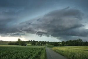 Prognoza meteo pentru luna iunie. Fenomenul care va strica planurile multor români