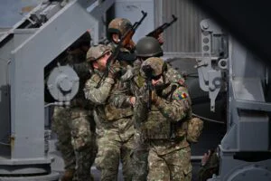 Serviciul militar obligatoriu. România trebuie să-și întărească sistemul de apărare