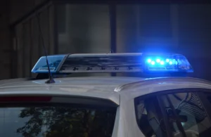 Scene teribile în București. Un adolescent și-a mutilat fosta iubită pentru bani