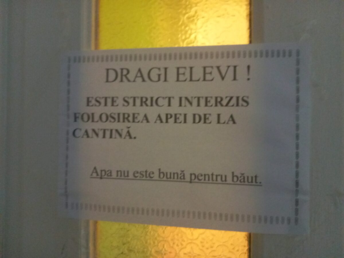 Apa interzisă