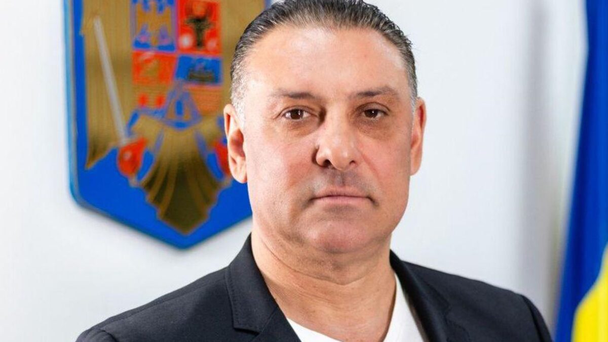 Șeful romilor a schimbat partidul. Nicolae Păun a semnat adeziunea la PUSL