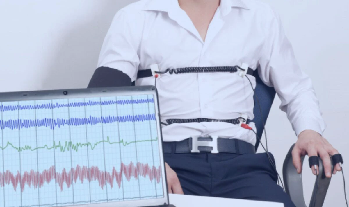 Detectorul de minciuni, scos din legea austerității. Decizia Curții Constituționale