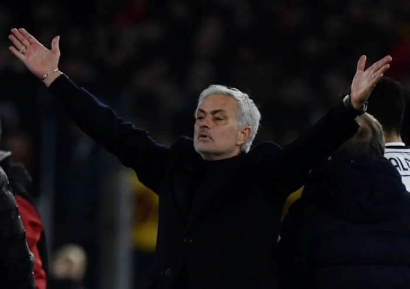 Jose Mourinho, cadou special de la Dan Șucu. Giovanni Becali a fost martor