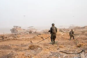 Război în Israel ziua 235. Armata israeliană, despre incendiul de la Rafah: Muniția noastră nu putea provoca asta