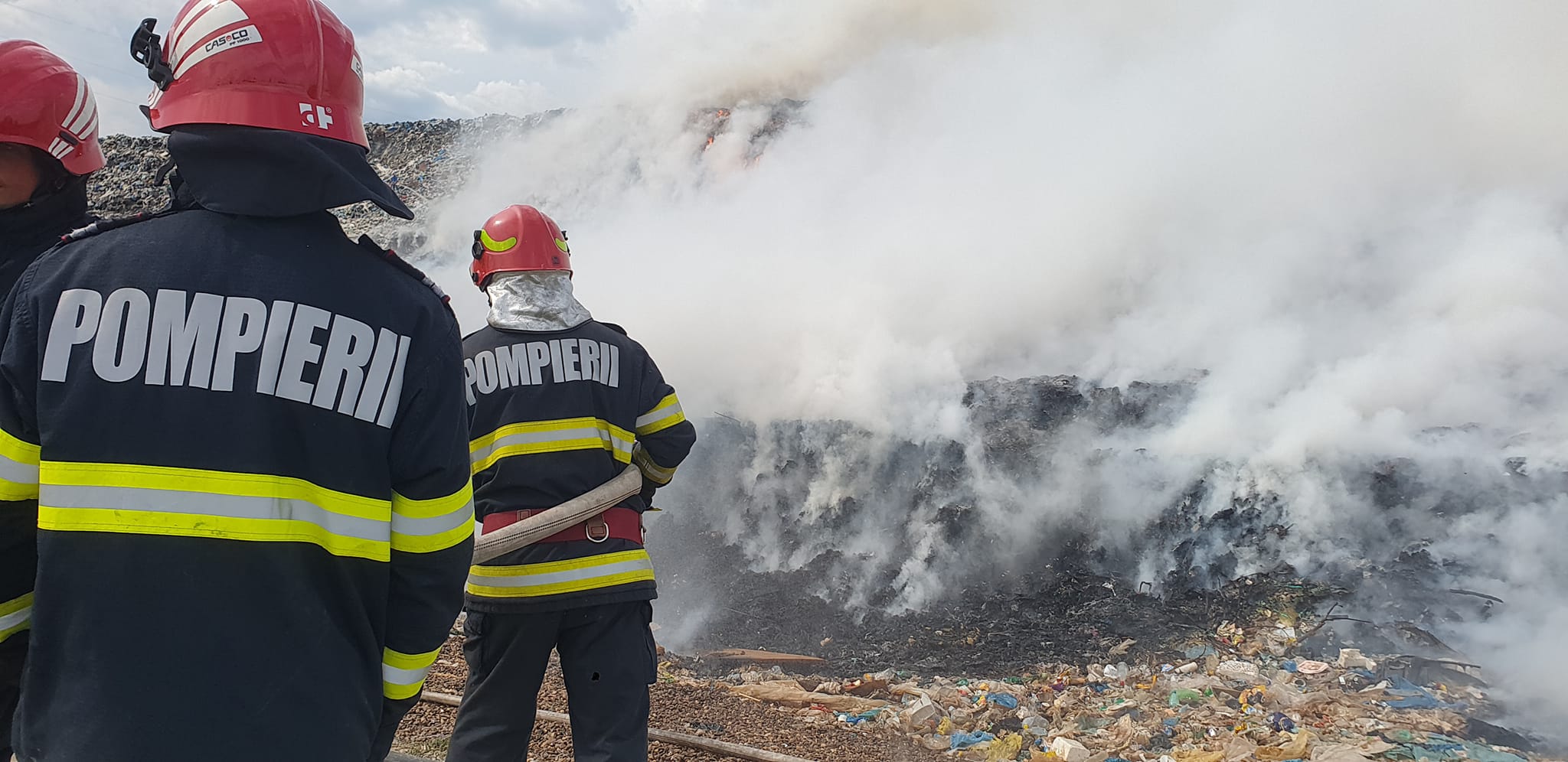 Incendiu la groapa de gunoi din Galați