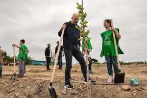 Mircea Geoană a plantat copaci: România se deșertifică