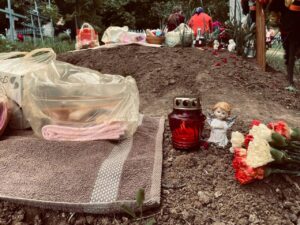 Cum a fost cinstit Paștele Blajinilor în Republica Moldova. Creștinii au mers la mormintele celor dragi. Foto
