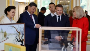 După aurăria de la Palatul Elysée, Macron l-a dus pe Xi în Pirinei pentru o escapadă „personală"