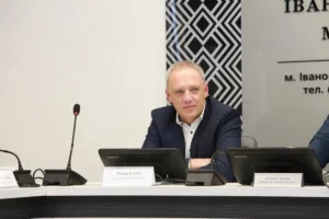Primarul Roman Klichuk:  „Din cauza mobilizării din Ucraina, oamenii se tem să călătorească la Cernăuți”