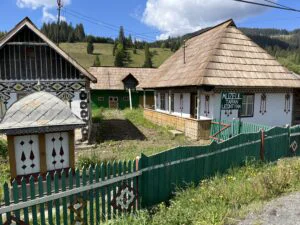 O bijuterie a Bucovinei, descoperită de Lonely Planet și turiștii din străinătate