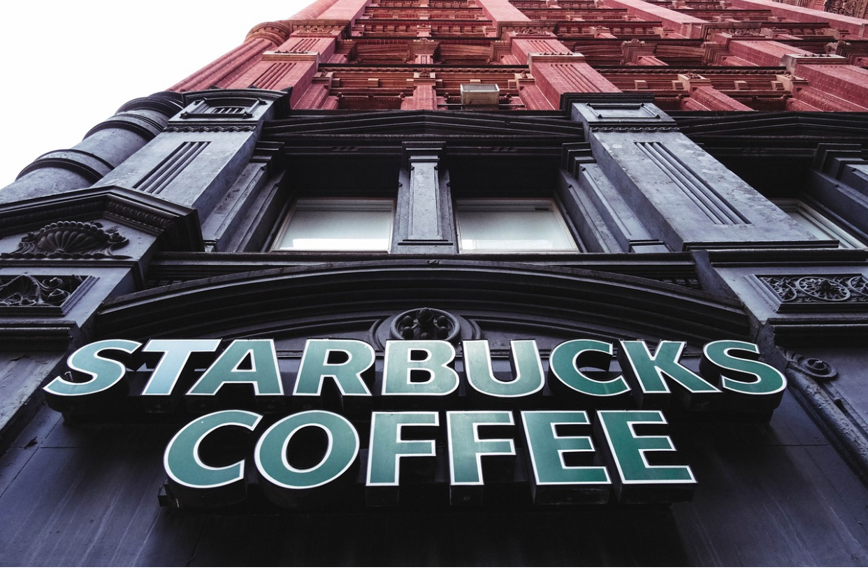 Lanțul de cafenele Starbucks, criticat dur de clienți. Care sunt nemulțumirile