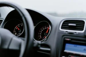 Care sunt actele obligatorii pentru a călători cu mașina în afara țării