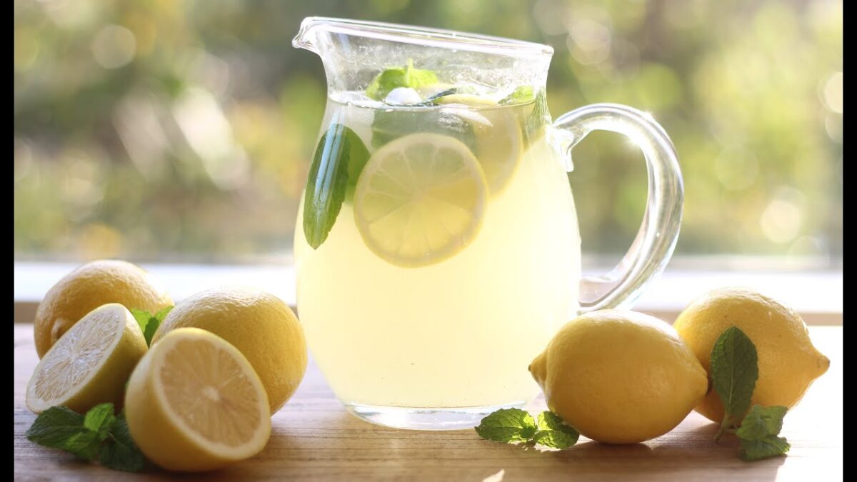 Limonadă răcoritoare pentru zile caniculare. Rețeta băuturii perfecte