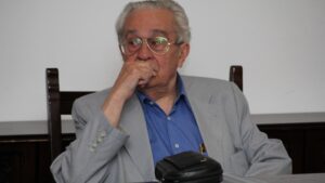 A murit un cunoscut jurnalist. Mircea Carp, o voce importantă la Radio Europa Liberă și Vocea Americii