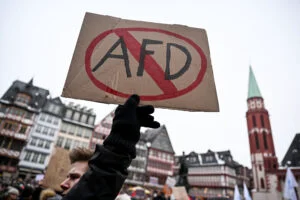 Câteva mii de germani au cerut, în stradă, interzicerea AfD