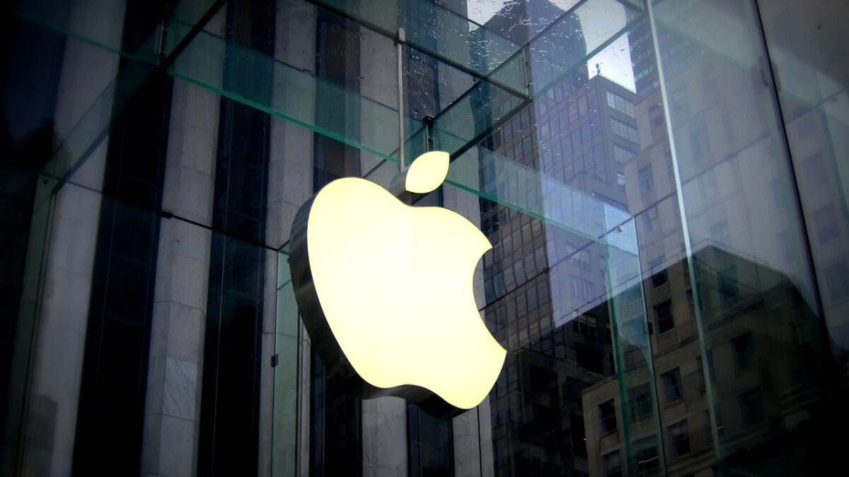 Apple, obligată de UE să permită accesul concurenților la sistemul de plăți mobile